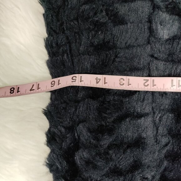 A/X Armani Exchange  Black Faux Fur Full Zip Front Sleeveless Vest Women's S/P - Picture 12 of 14